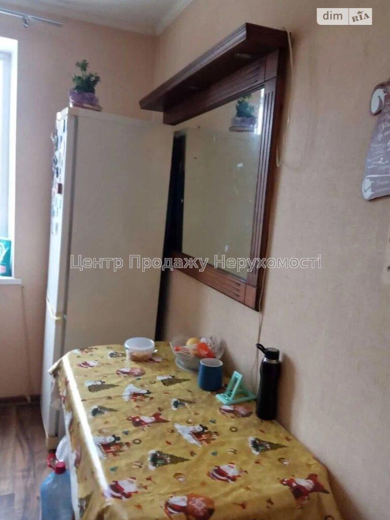 Фото Продам квартиру біля метро Святошин2