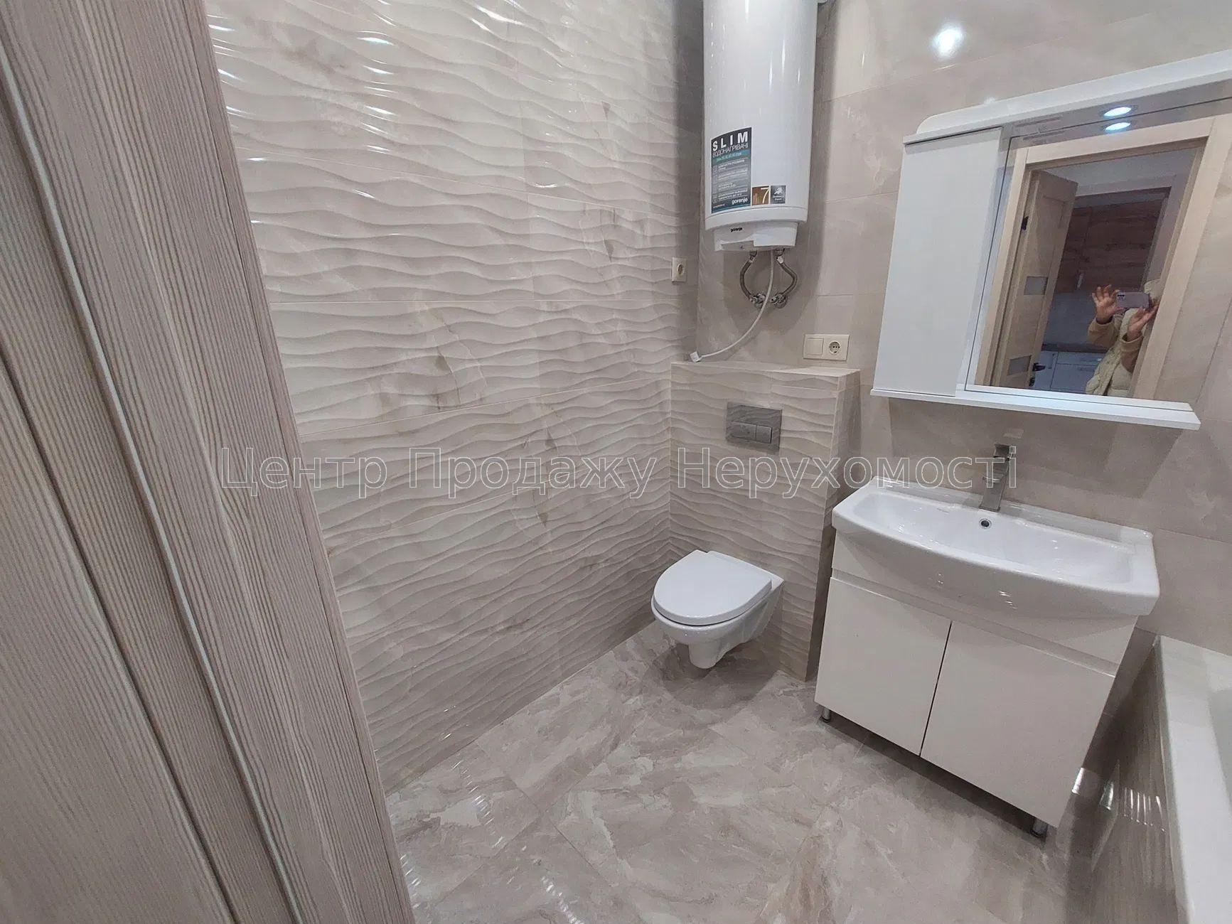 Фото Продається 1-к. кв. в ЖК 