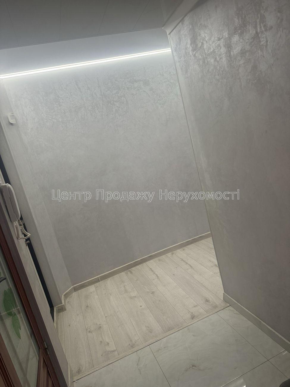 Фото Продам 3-к квартиру, метро Студентська10