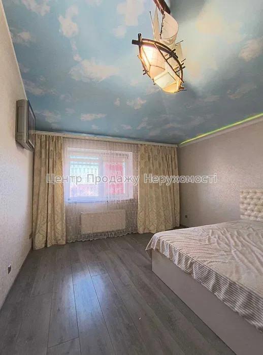 Фото Продам 2-к квартиру в ЖК 