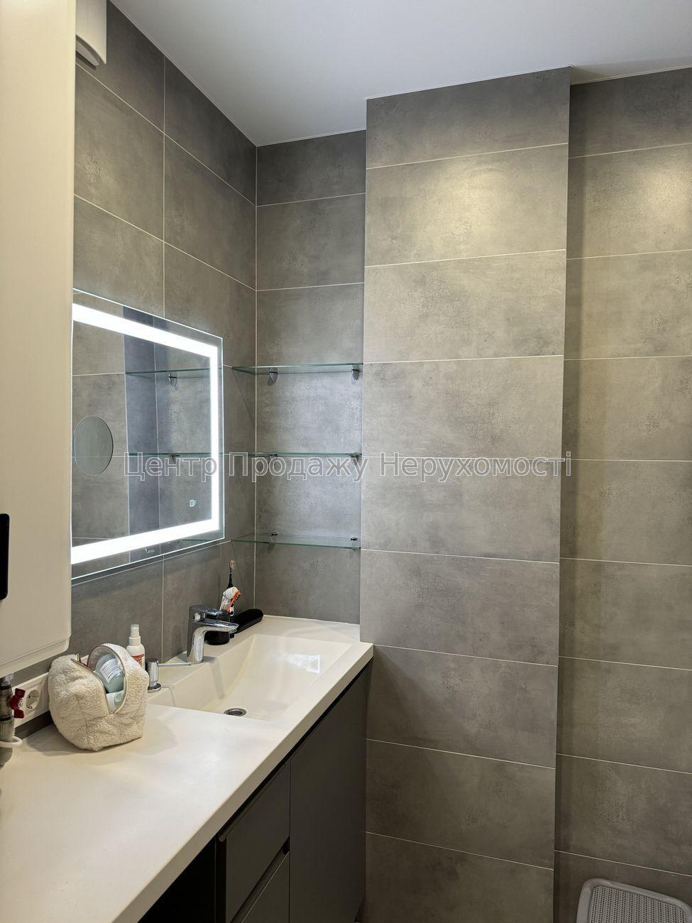Фото Продаж 2-кімнатної квартири в ЖК 