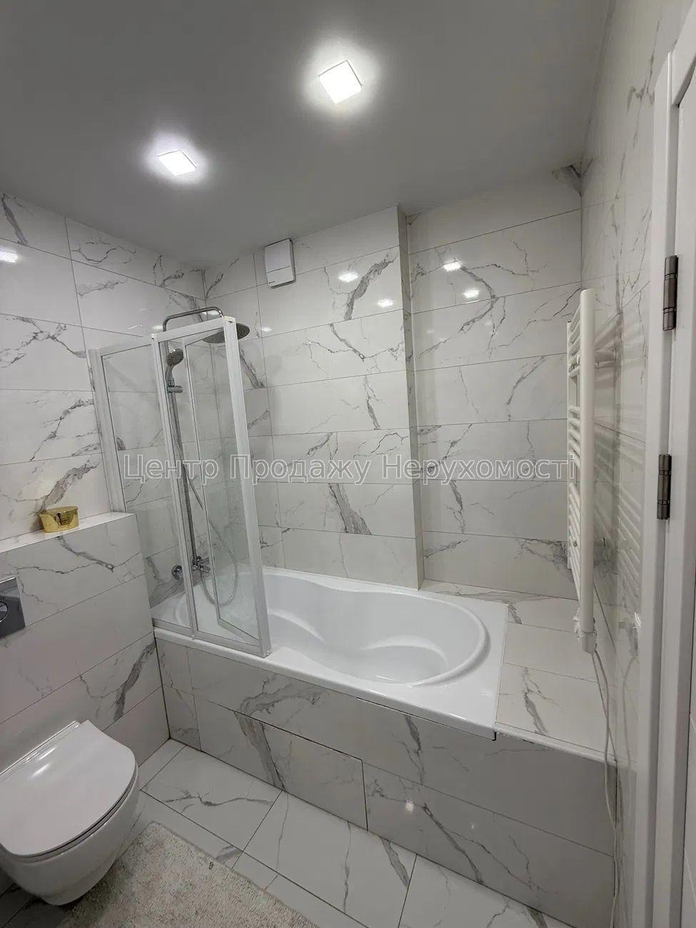 Фото Продаж 3-кімнатної квартири в ЖК 