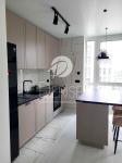 Продам 2-кімнатну квартиру, ЖК&nbsp;Варшавський&nbsp;Плюс, 64 м², капітальний ремонт