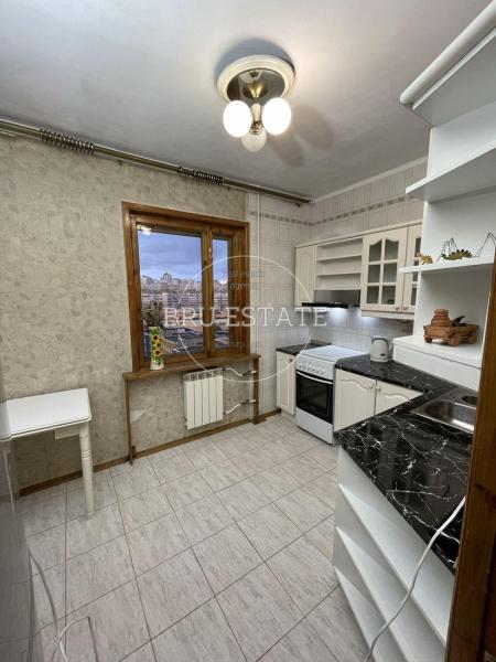 Продам 3-кімнатну квартиру