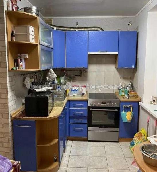 Продам 4-комнатную квартиру