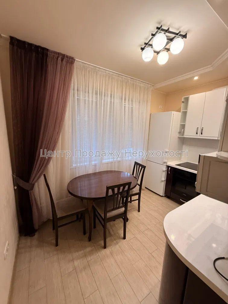 Фото Продається 3-кімнатна квартира в Харкові. Салтівка2