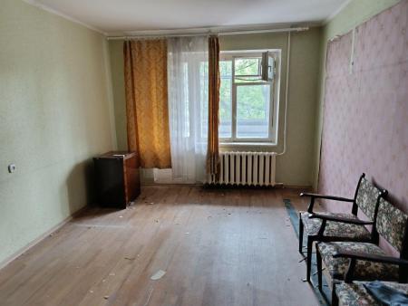 Продам 4-кімнатну квартиру