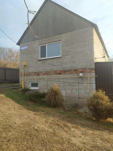 Продам 2-поверховий будинок