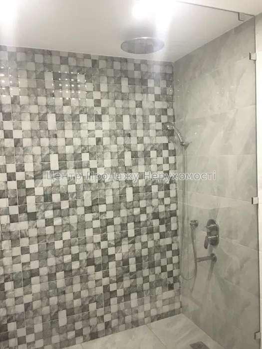 Фото Продається мансардна квартира 76 м.кв, Комфорт Таун13
