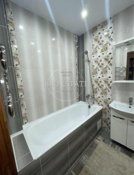 Продам 3-комнатную квартиру