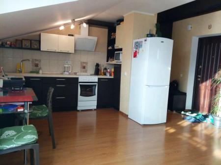 Продам 2-кімнатну квартиру