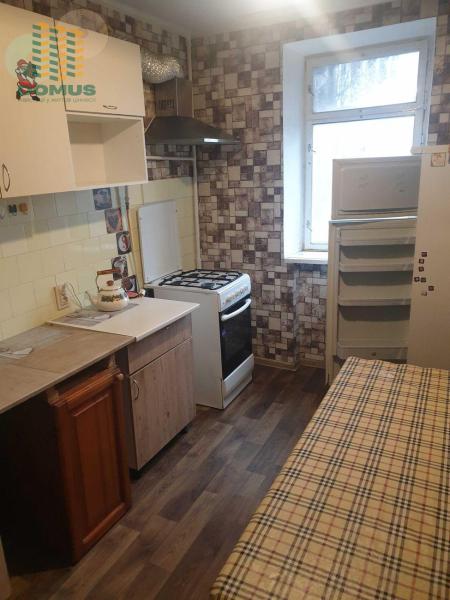 Продам 4-кімнатну квартиру