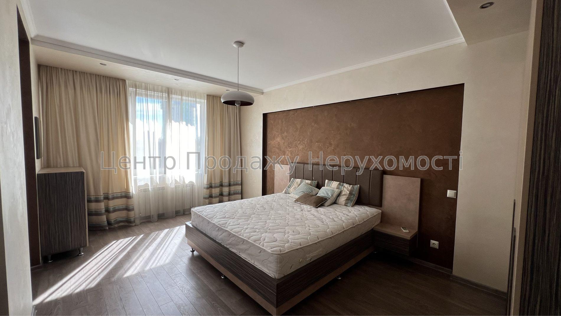 Фото Продаж 3-кімнатної квартири в Києві8