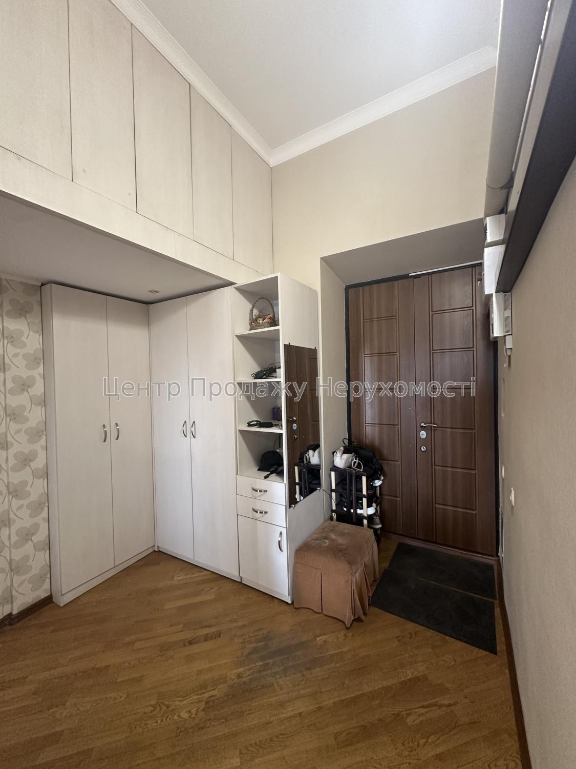 Фото Ексклюзив! Продам 3 кімнатну квартиру в центрі унікального планування!10