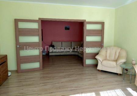 Продам 3-комнатную квартиру