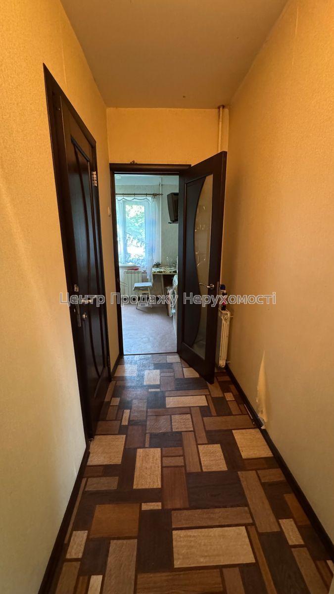 Фото Продам простору 2-кімнатну картиру15