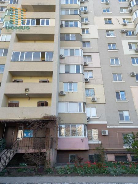 Продам квартиру-студію