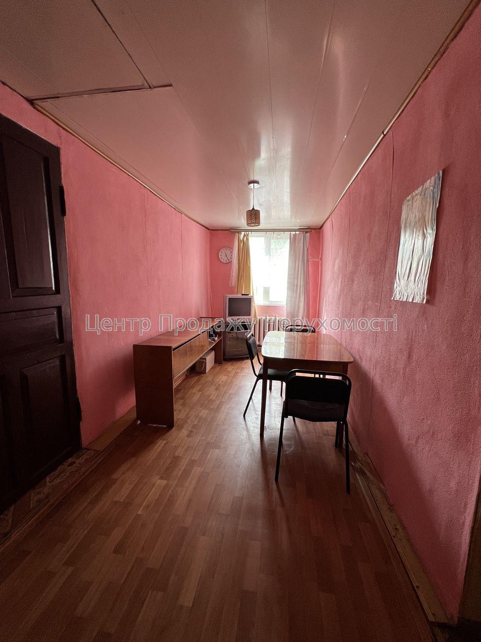 Фото Затишний будинок зі зручним розташуванням та облаштованим подвір'ям11