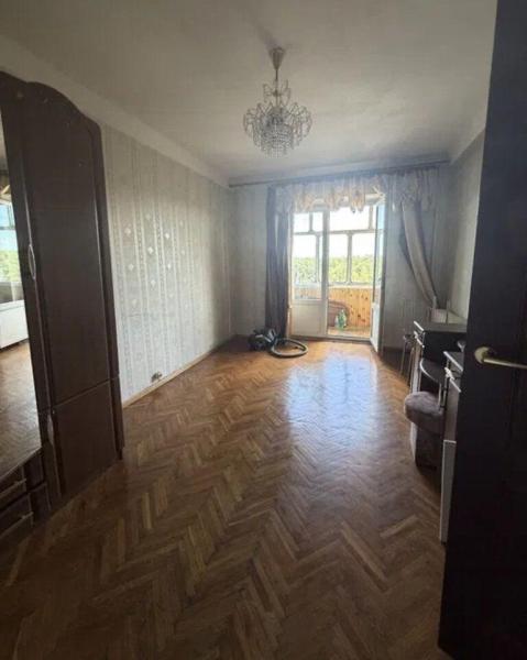 Продам 3-кімнатну квартиру