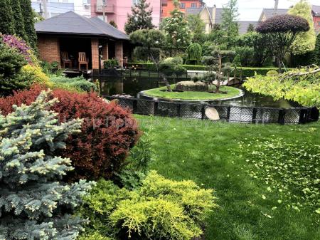 Продам 3-поверховий будинок