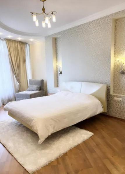 Продам 3-комнатную квартиру в новостройке