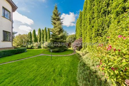 Продам 2-поверховий будинок