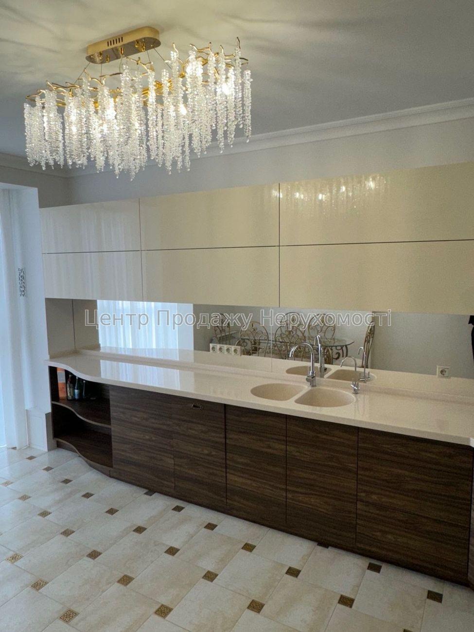 Фото Продаж двокімнатної квартири в Києві1