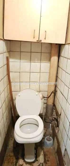 Фото Продаємо кімнату 10 м.кв. в трикімнатній квартирі.Метро ГОЛОСІЇВСЬКА9