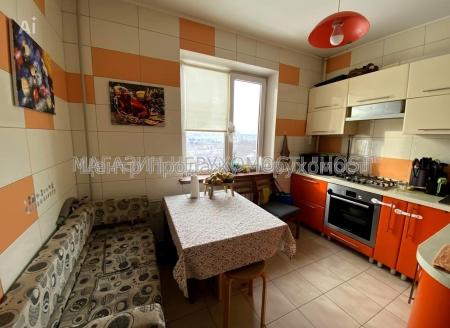 Продам 3-комнатную квартиру