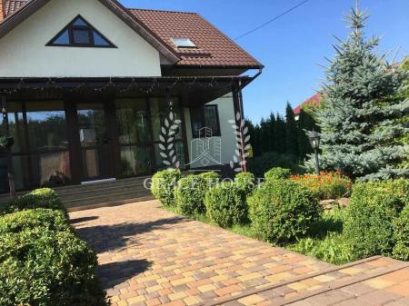 Продам 2-поверховий будинок