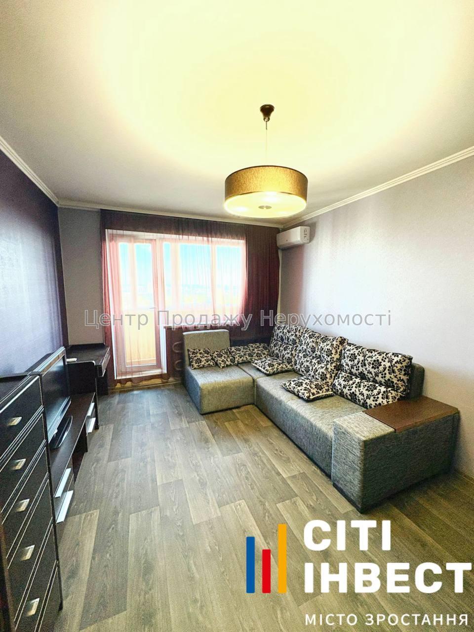 Фото Продам 2к. квартиру м. Олексіївська2