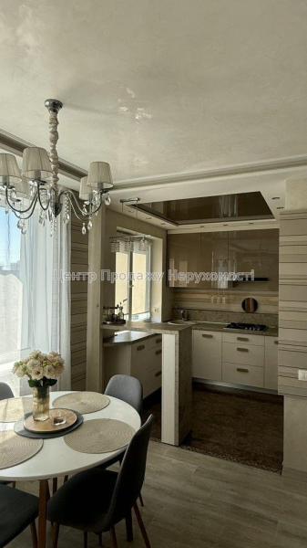 Продам 3-кімнатну квартиру