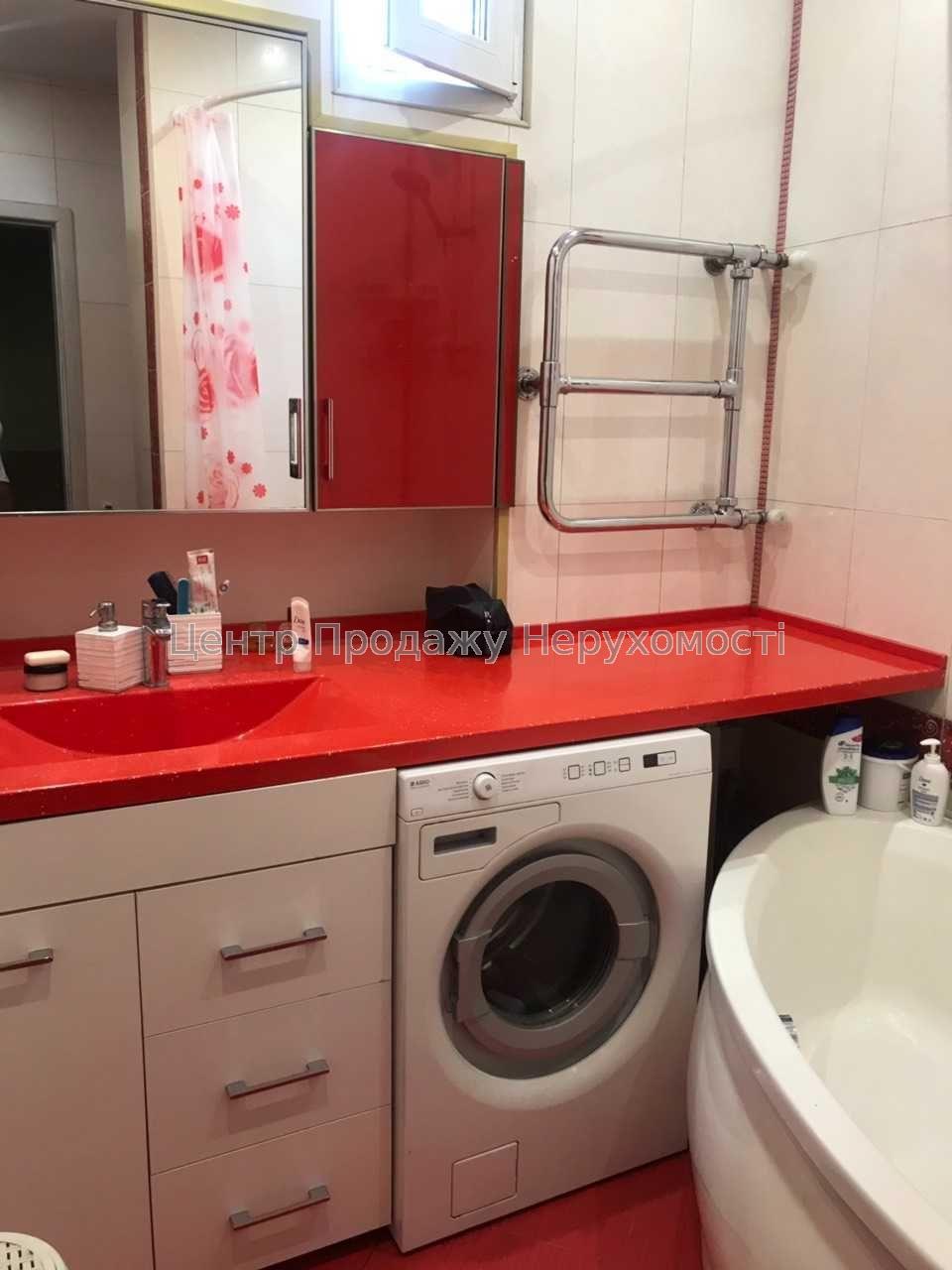 Фото Продаю 3кв сталінку біля метро Вокзальна10