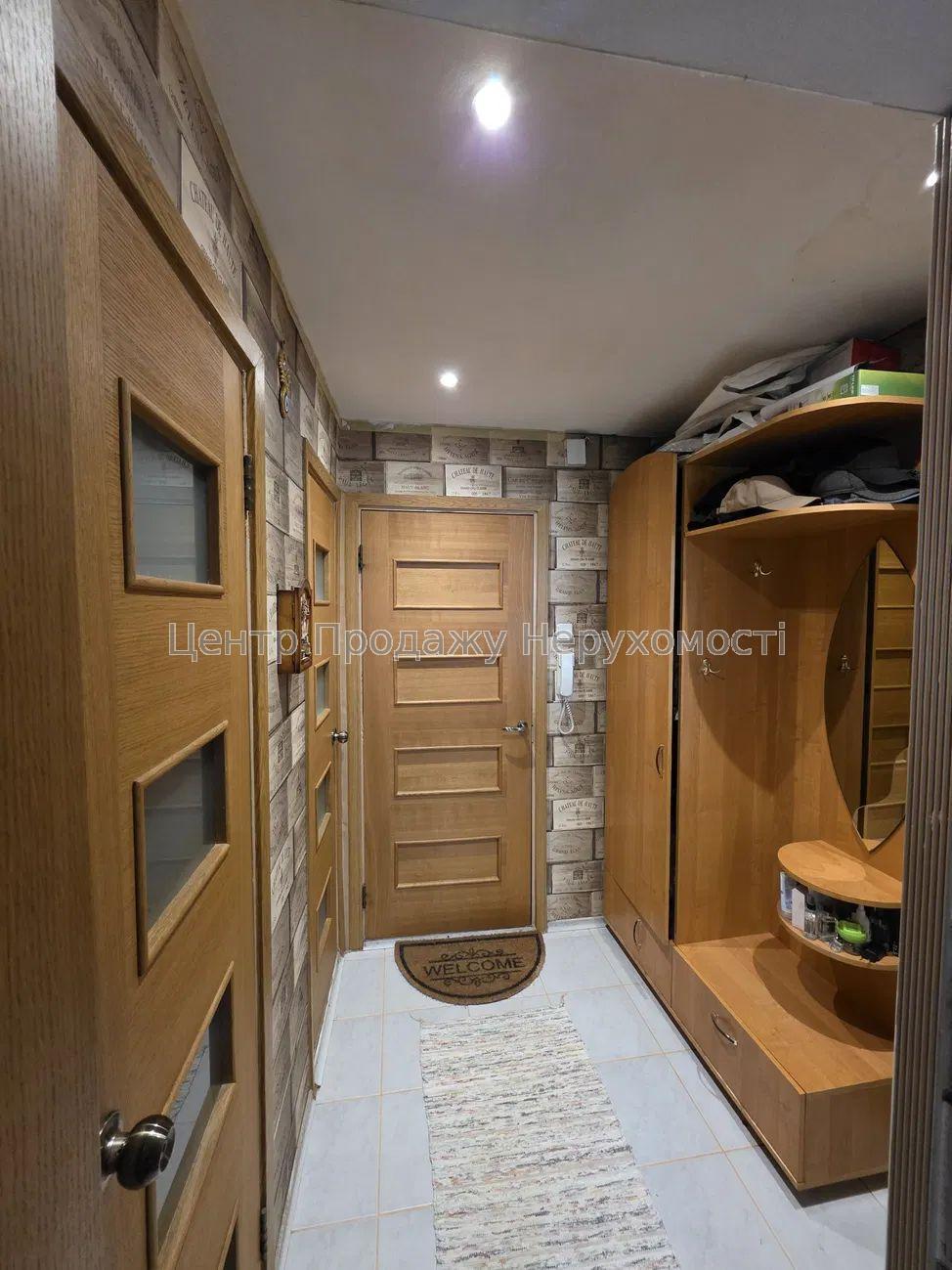 Фото Продаж 1-кімнатної квартири з ремонтом, ІВ18