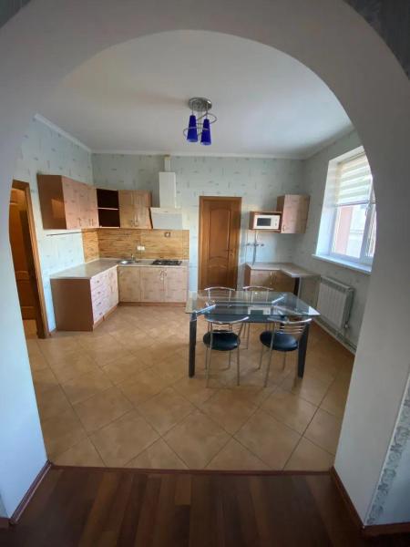 Продам 2-кімнатну квартиру