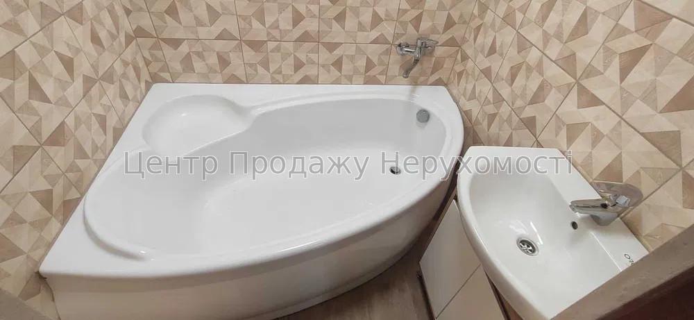 Фото Продам 4к квартиру метро Героев Труда4