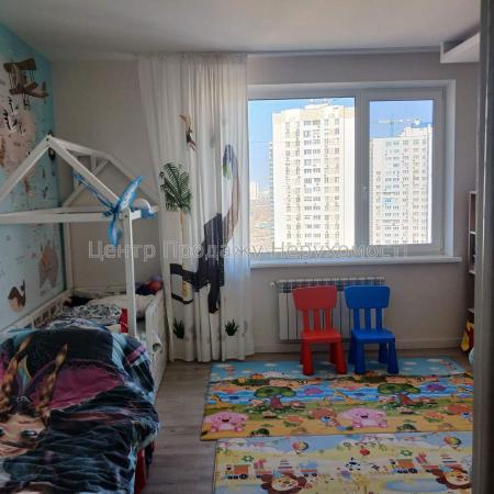 Продам 3-кімнатну квартиру