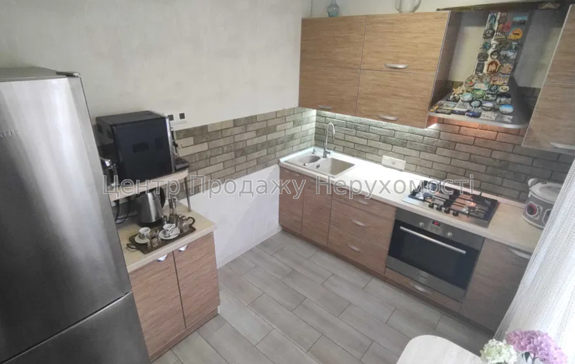 Фото Продаж 3-кімнатної квартири в Харкові. Салтівка1