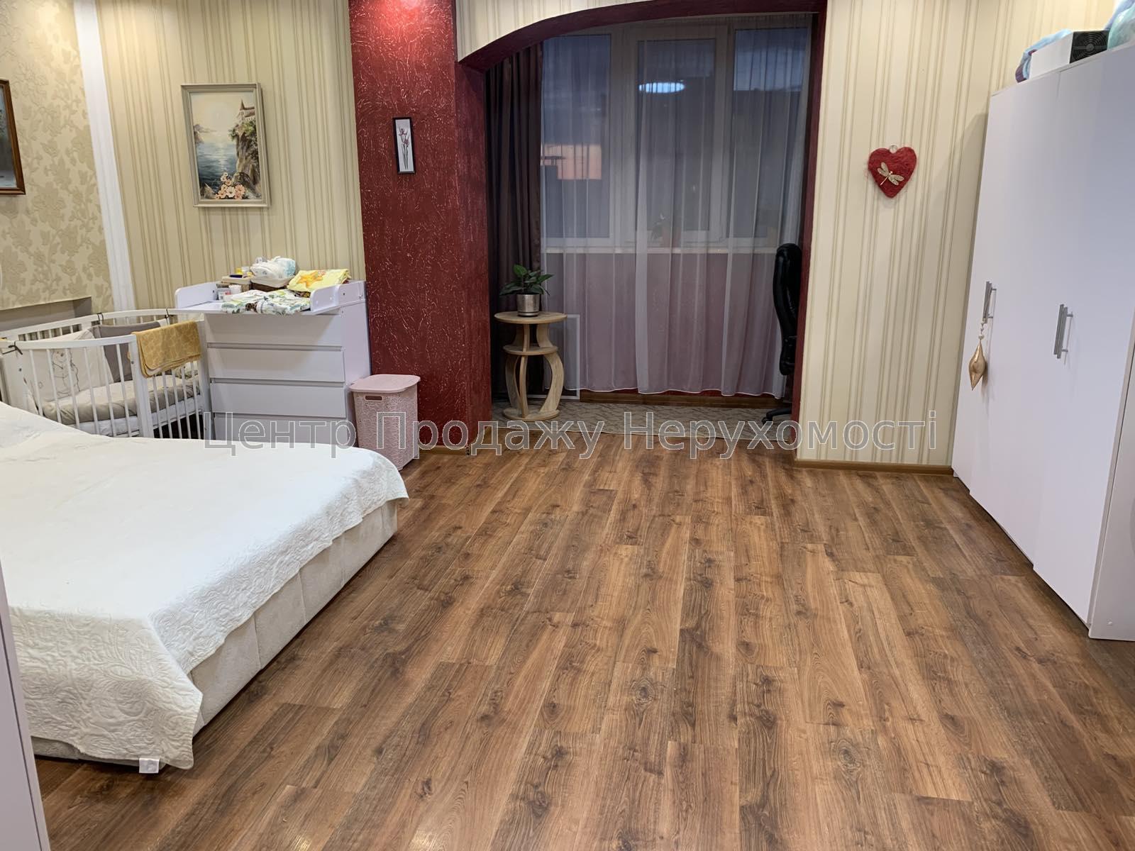 Фото Продаж квартири в Харкові, 3 кімнати, Північна Салтівка3