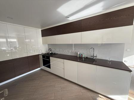 Продам 3-кімнатну квартиру