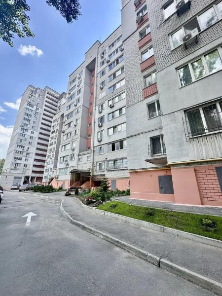 Продам 3-кімнатну квартиру