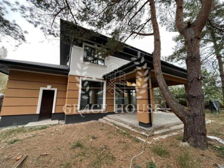 Продам 2-поверховий будинок