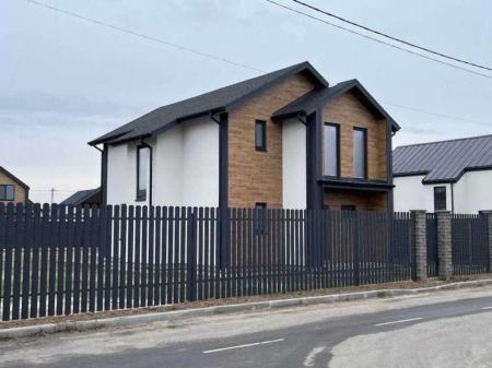 Продам 2-этажный дом