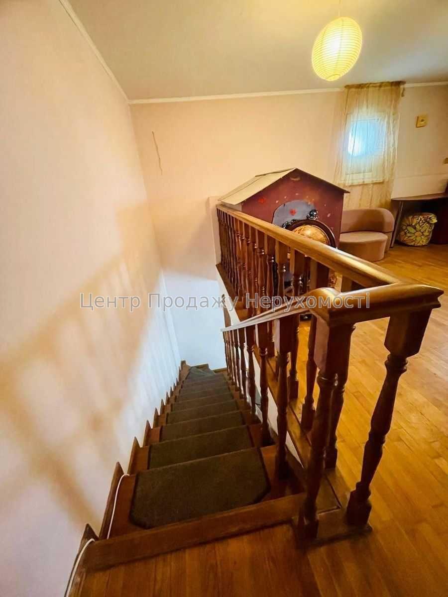 Фото Продаж 2-рівневої 5-кімнатної квартири в Києві17