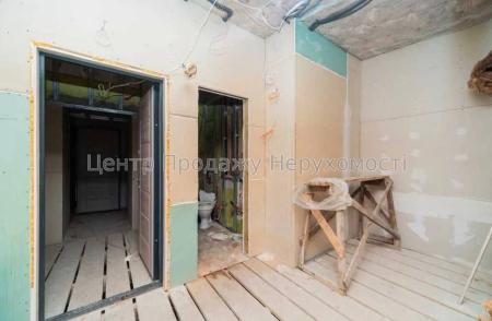 Продам 10-кімнатну квартиру