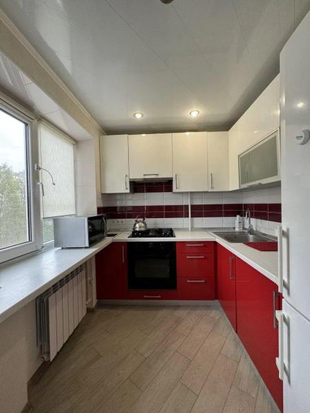 Продам 3-кімнатну квартиру