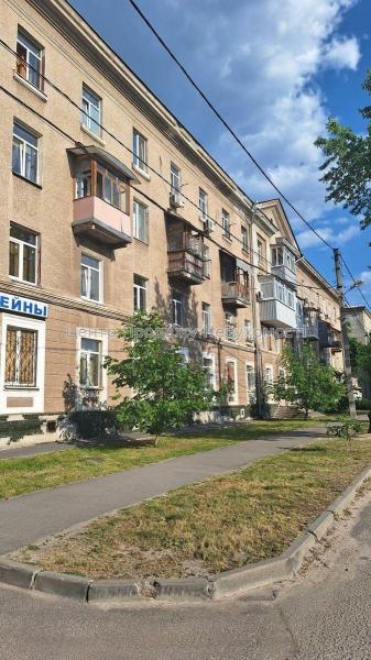 Продам 3-кімнатну квартиру