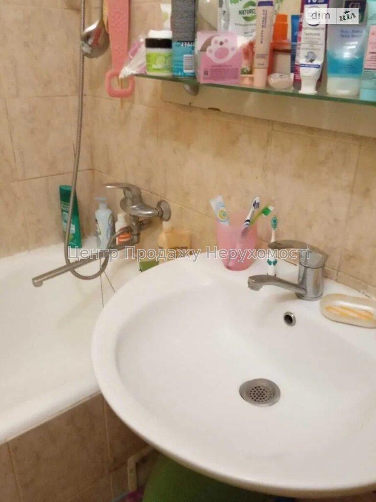 Фото Продам квартиру біля метро Святошин7