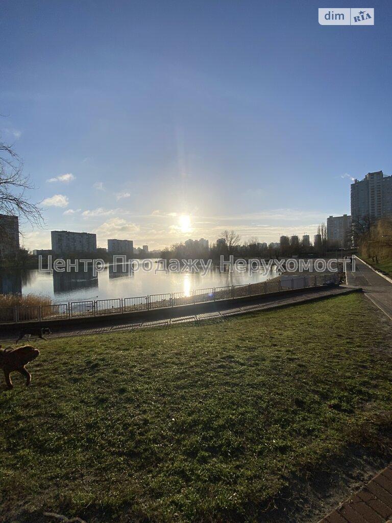 Фото Продається видова 2-кімнатна квартира.41