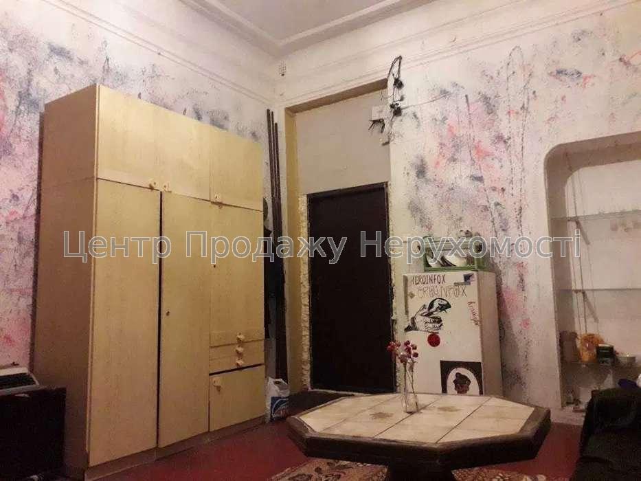 Фото Продам 4к квартиру під ремонт2